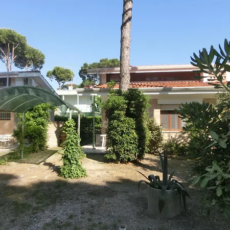 Cozy 250 Metres From The Bibione